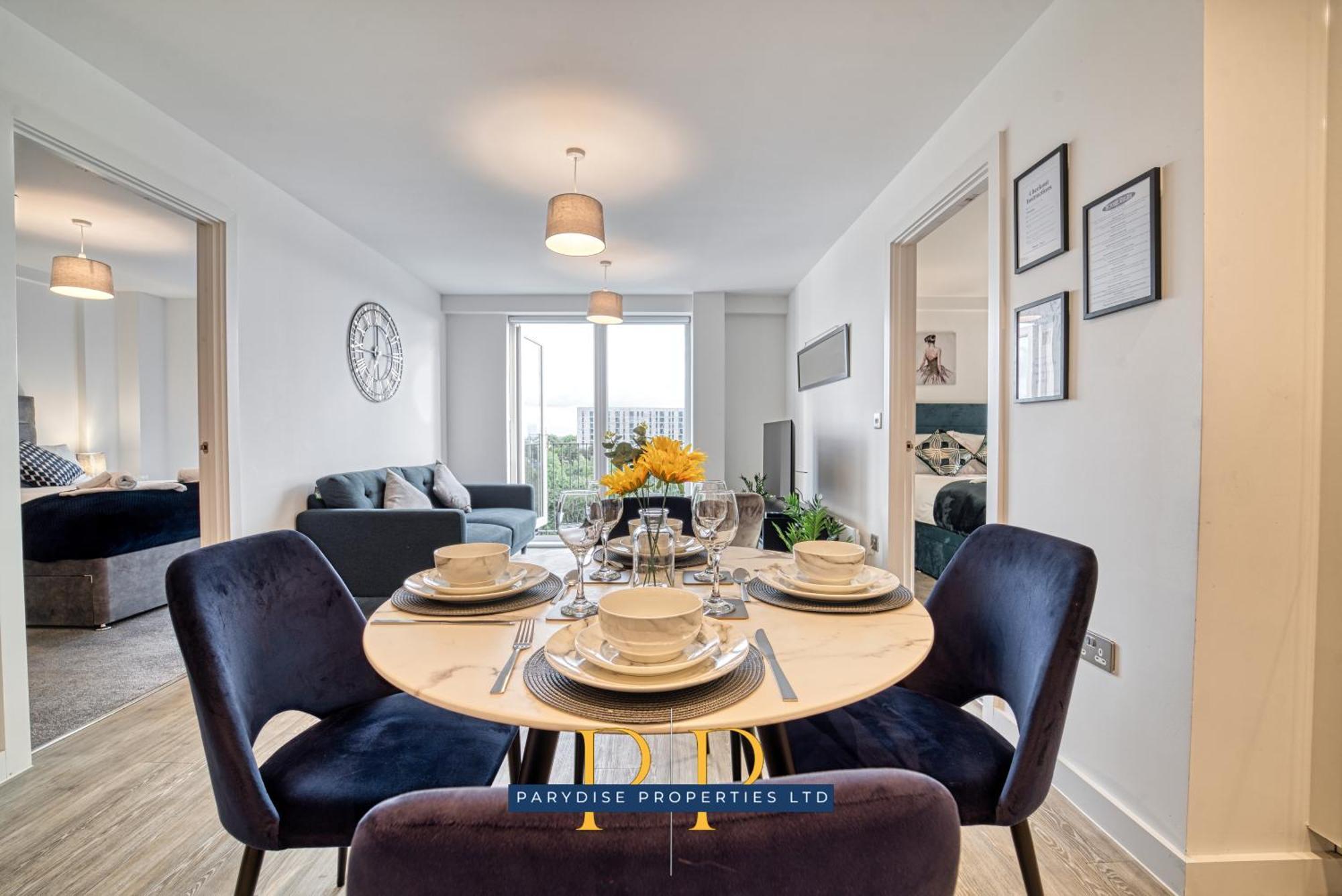 The Middlewood Plaza - By Parydise - Business Or Leisure Stays, Location, Sleeps 4, Salford Апартаменты Манчестер