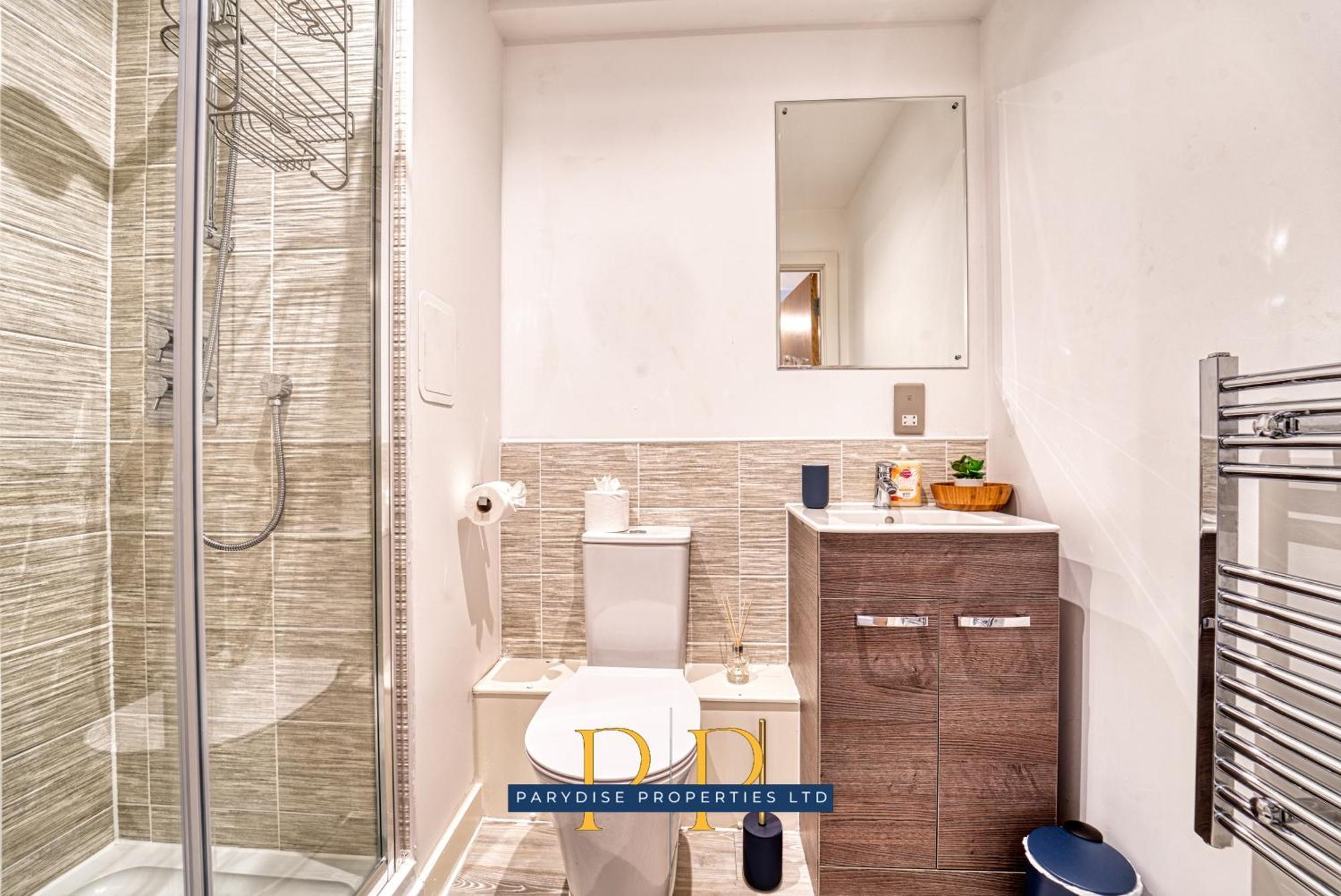 Middlewood Plaza Suite: Salford By Parydise Apartment