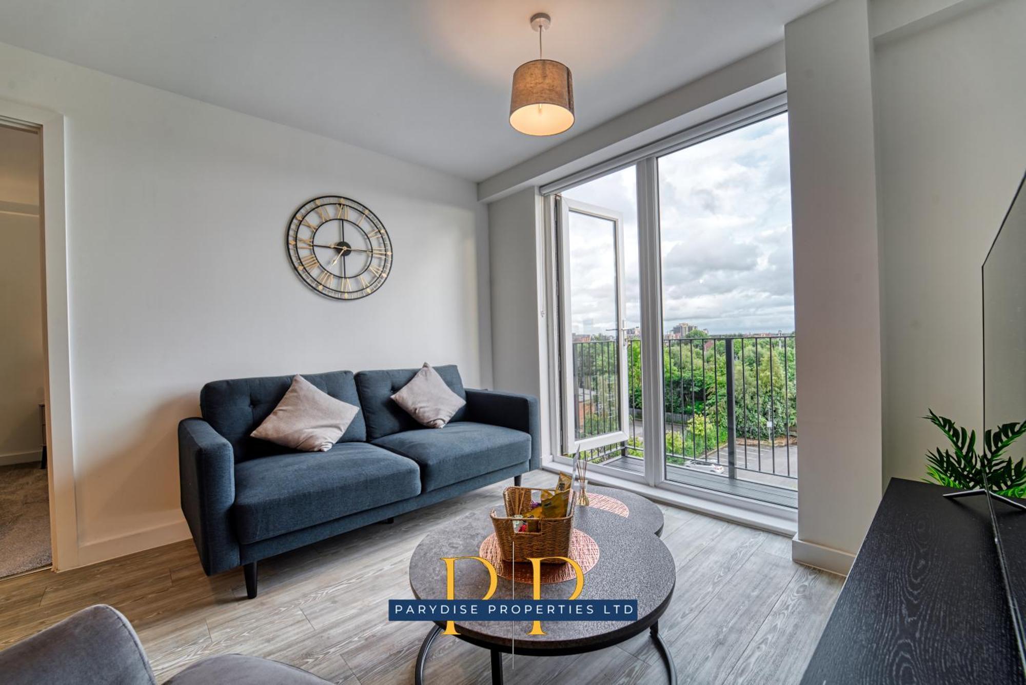 The Middlewood Plaza - By Parydise - Business Or Leisure Stays, Location, Sleeps 4, Salford Манчестер