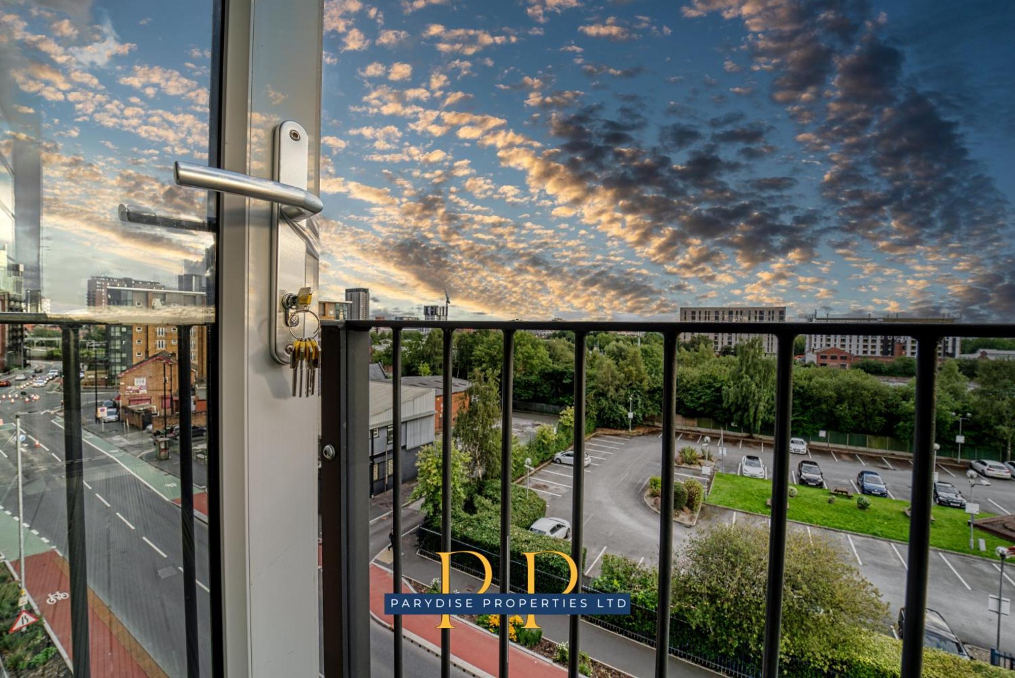 The Middlewood Plaza - By Parydise - Business Or Leisure Stays, Location, Sleeps 4, Salford Апартаменты