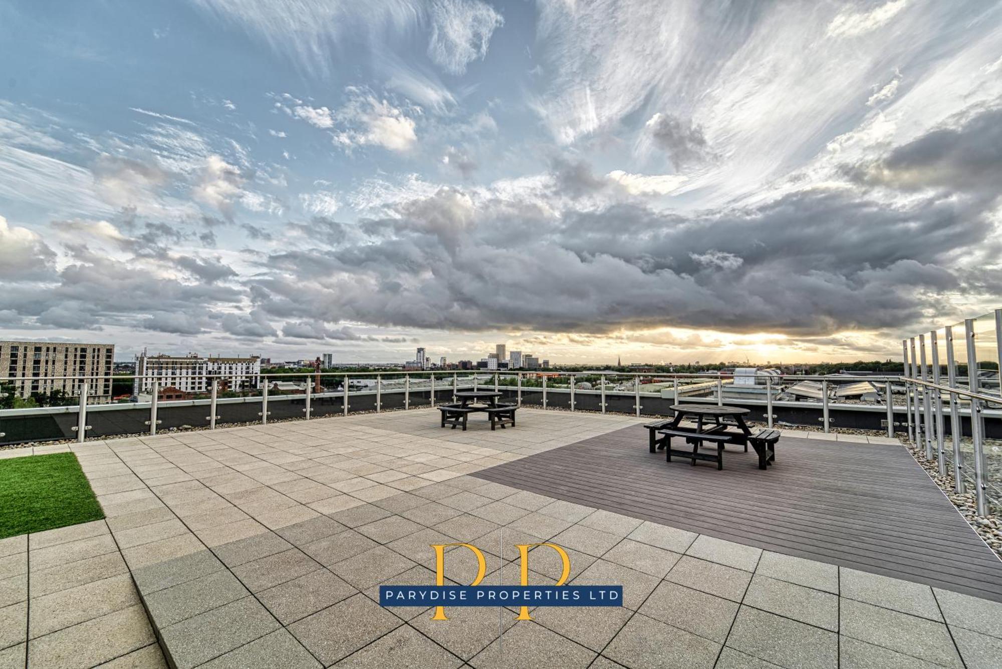 The Middlewood Plaza - By Parydise - Business Or Leisure Stays, Location, Sleeps 4, Salford *