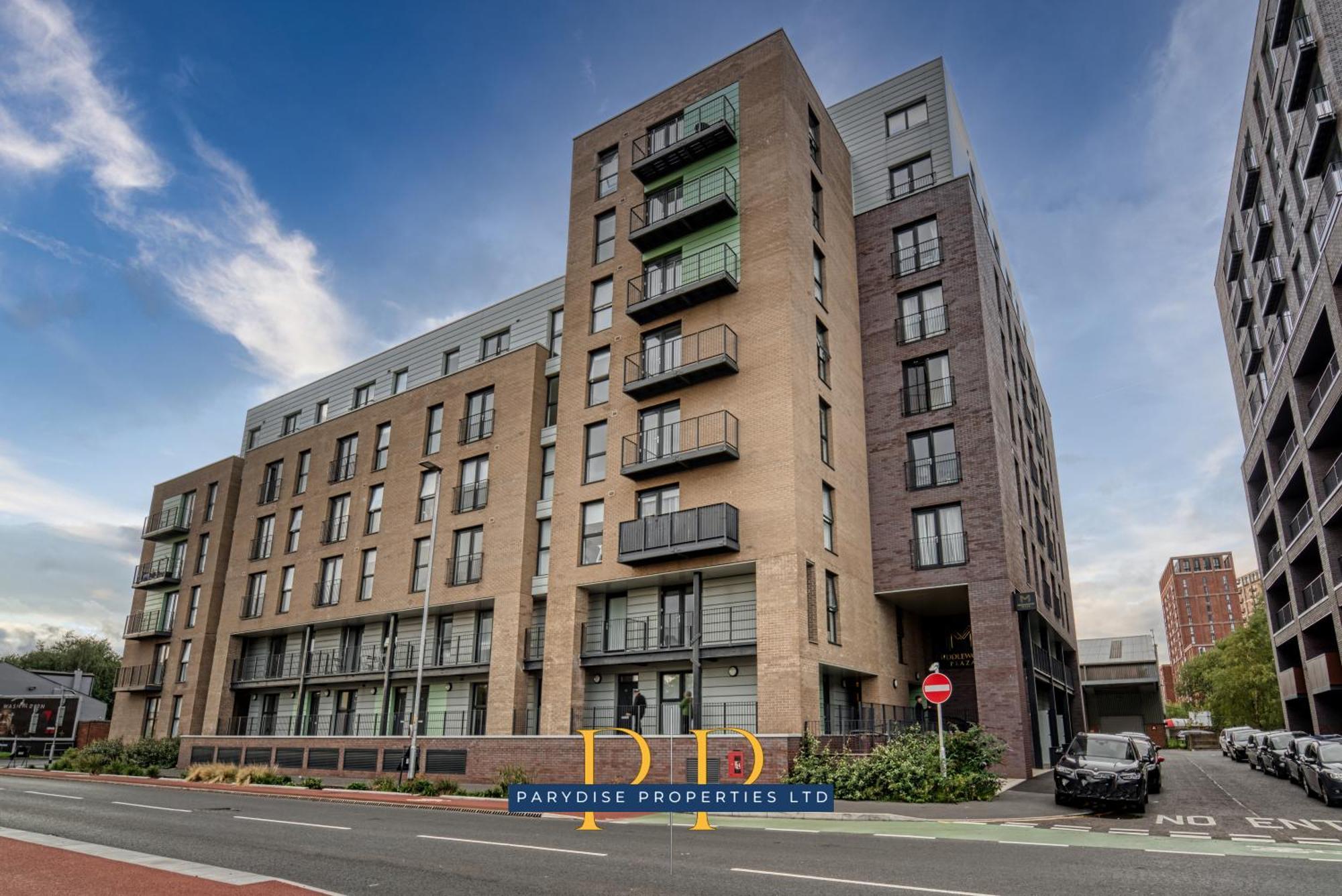 The Middlewood Plaza - By Parydise - Business Or Leisure Stays, Location, Sleeps 4, Salford Апартаменты Манчестер